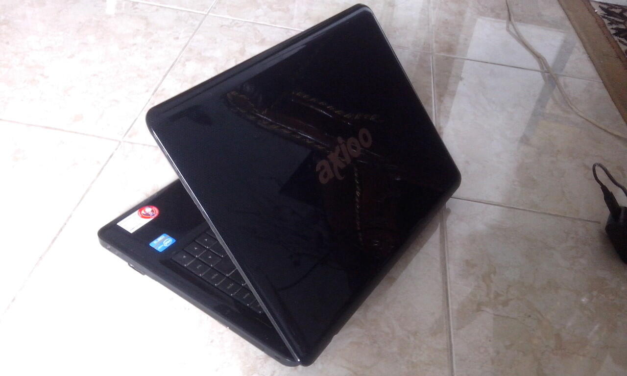 Axioo Neon HNM, Core i3-2310M
