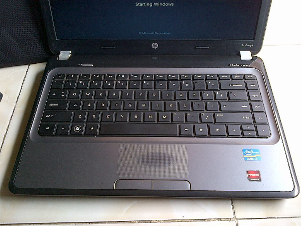 LAPTOP Hp PAVILION G4 CORE i3-2310M GAMING || VGA RADEON 1GB || SURABAYA