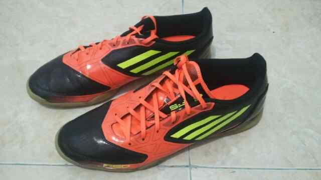 Sepatu Futsal Adidas F50 Ori Hitam-Orange Size 46 Second Seken 2nd