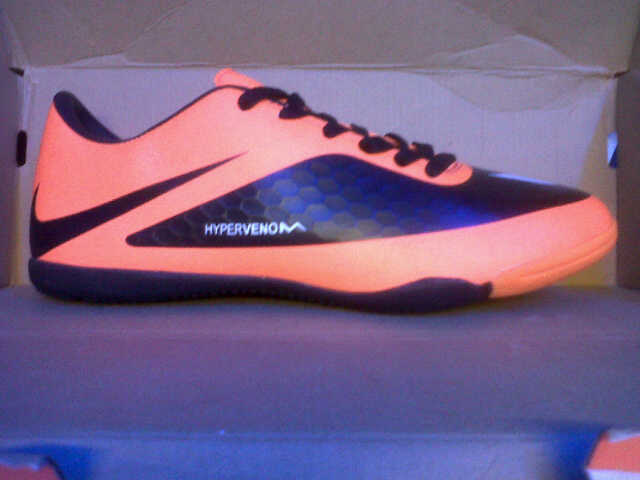 Sepatu Futsal obral 150rb, sampe akhir bulan.