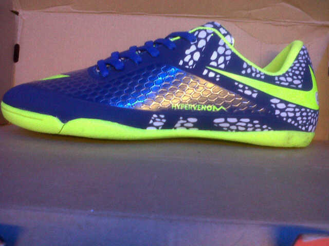 Sepatu Futsal obral 150rb, sampe akhir bulan.