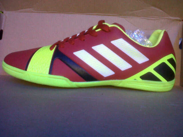 Sepatu Futsal obral 150rb, sampe akhir bulan.