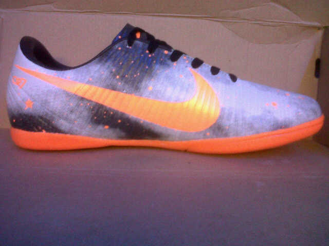 Sepatu Futsal obral 150rb, sampe akhir bulan.