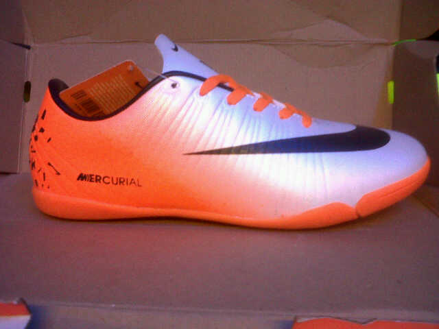 Sepatu Futsal obral 150rb, sampe akhir bulan.
