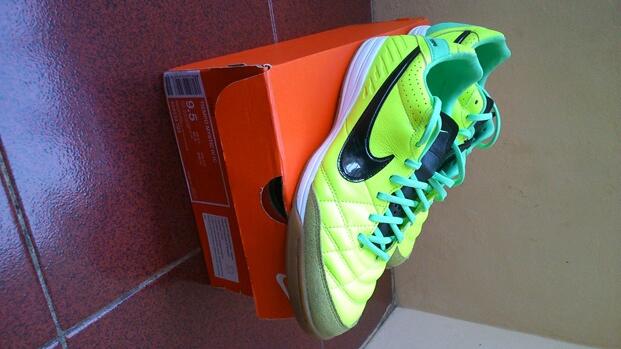 Sepatu Futsal Nike Tiempo Mystic Original Size 43 (9,5) Murah gaannn...