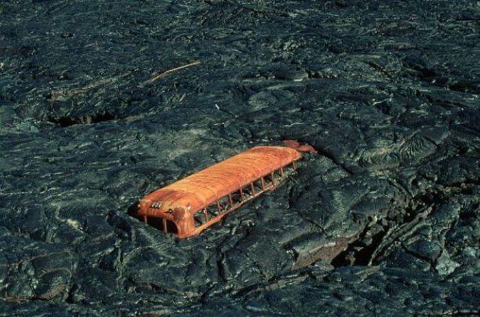 Melihat dahsyatnya lava letusan gunung Kilauea