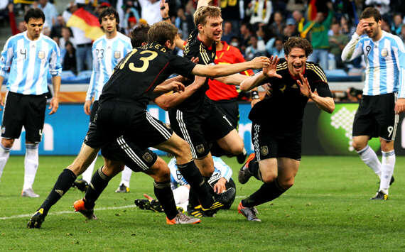 10 Momen Yang Tak Terlupakan Dari Piala Dunia 2010 !