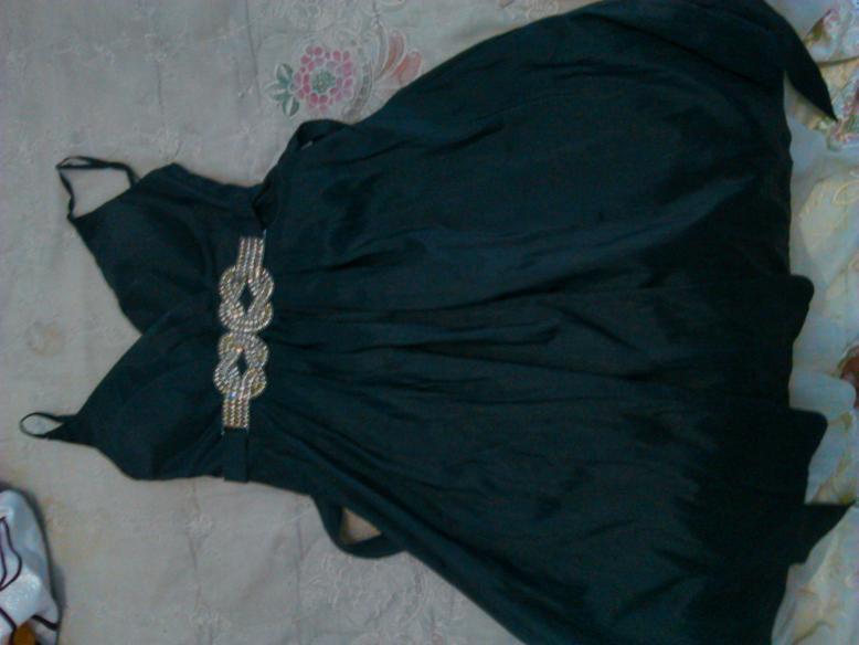 Dress & Sepatu warna hitam... baru sekali pakai