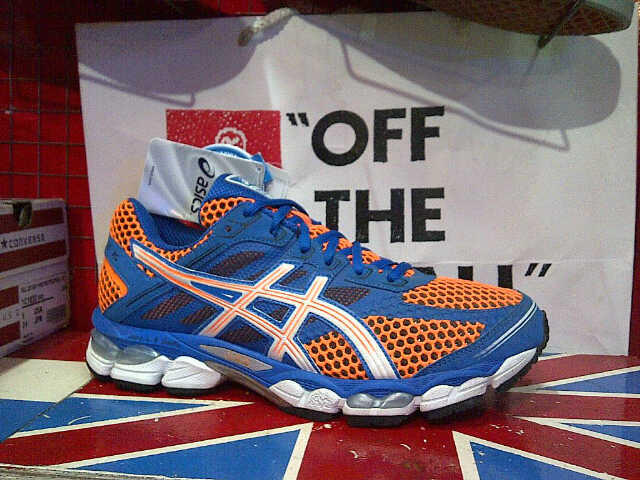 sepatu ASICS CUMULUS 15 ORIGINAL size 42.5