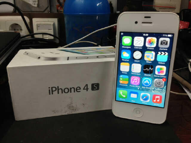 Dijual iphone 4S 16GB White Lengkap