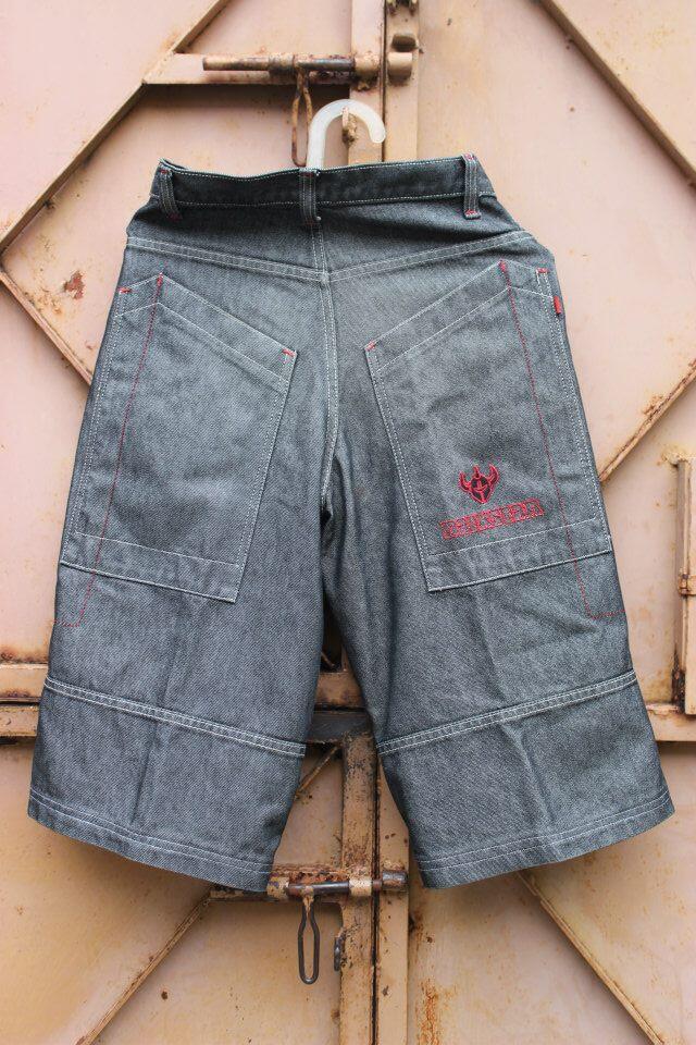 wts celana pendek/short pants denim, model semi hip hop size 27, murmer. SOLO