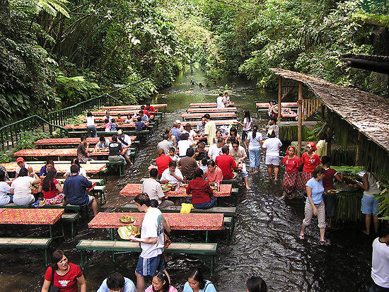 Villa Escuadero Konsep Restoran unik dibawah Air Terjun