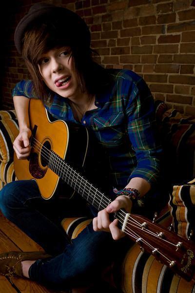 Christofer Drew &#91;Just Share&#93;