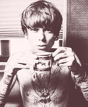 Christofer Drew &#91;Just Share&#93;