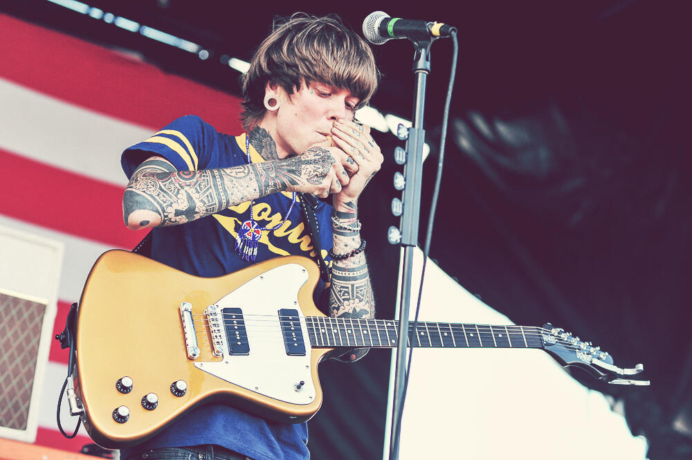 Christofer Drew &#91;Just Share&#93;