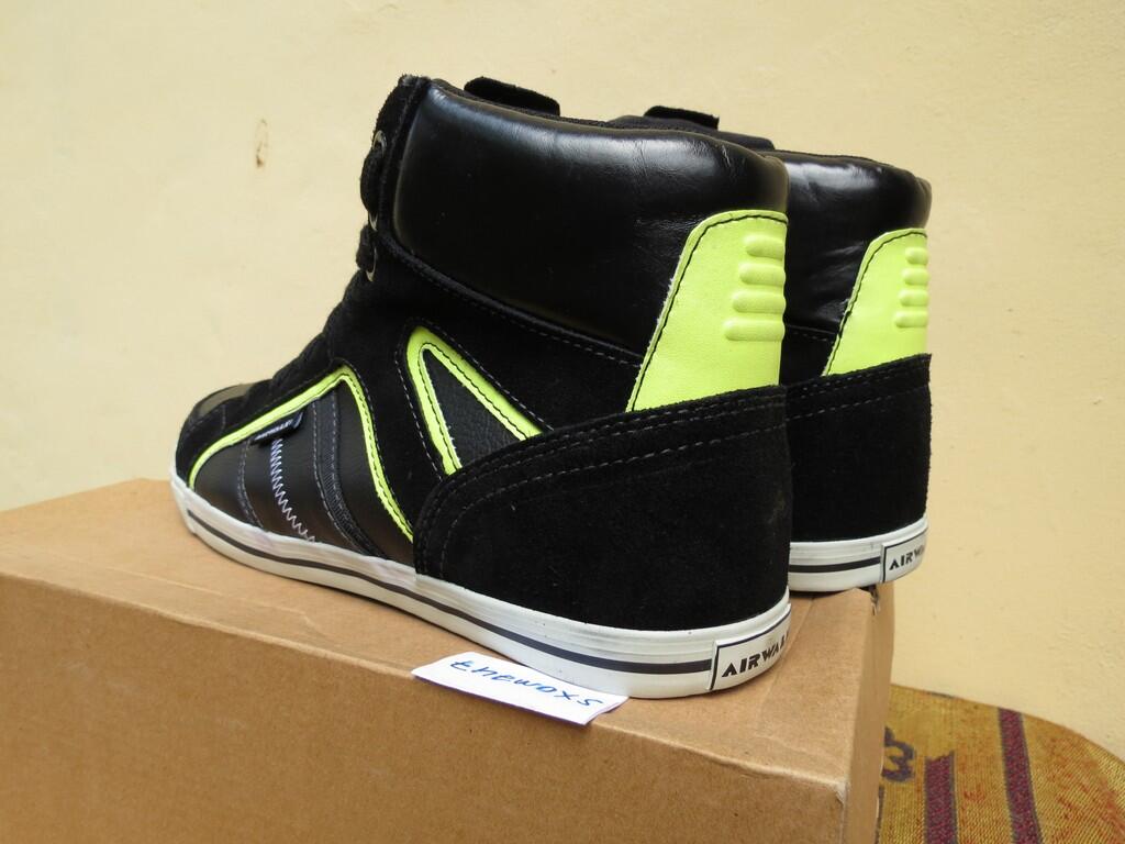 Terjual Jual Airwalk  Larren Sepatu  Tinggi Desain Old 