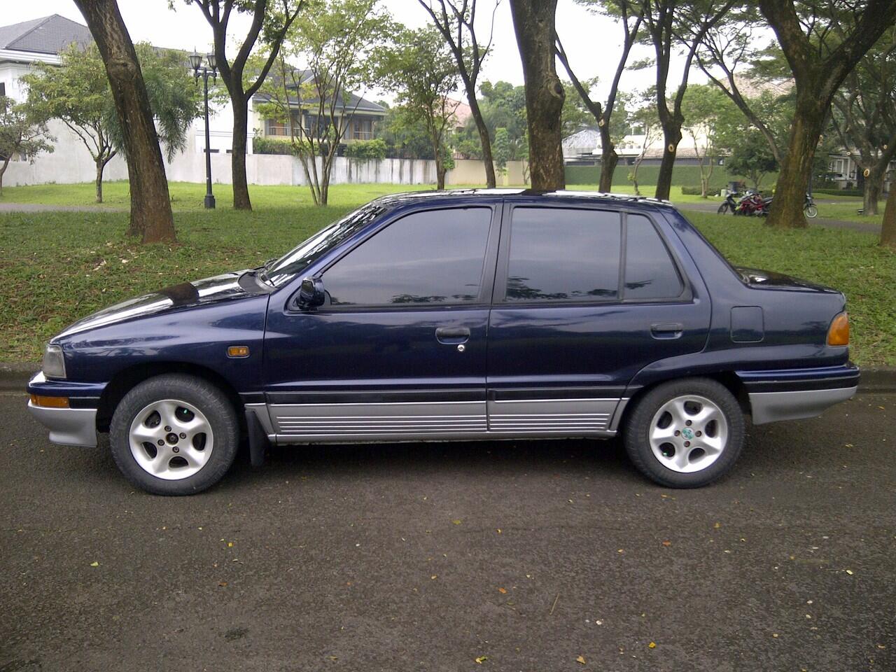 Daihatsu Charade Classy pro 1996