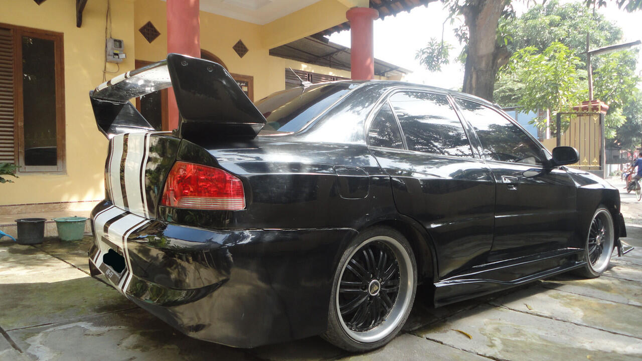 Terjual jual mitsubishi lancer SOHC GLXI '97 (evo 4) MODIF 