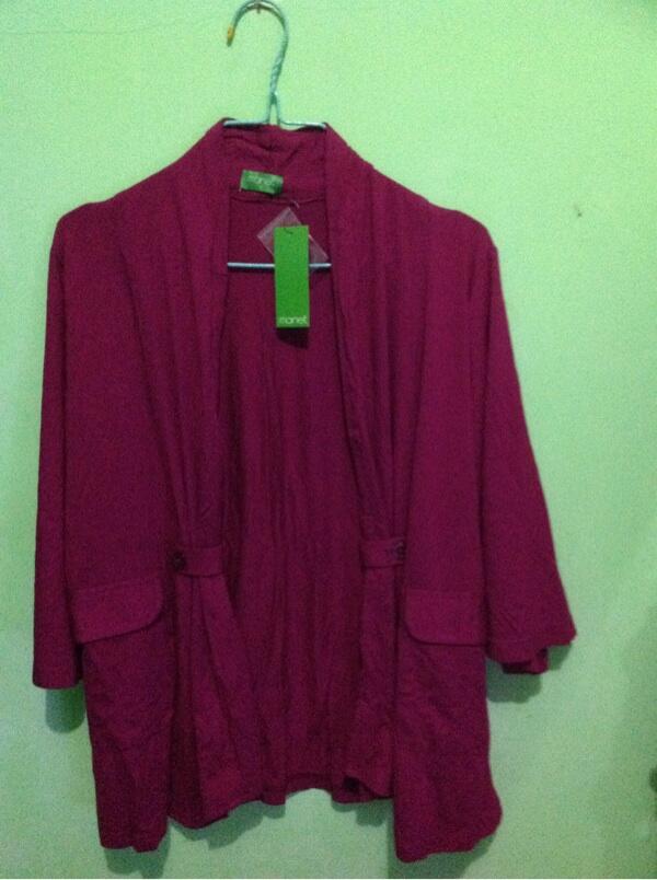 SALEEEEEE 50%.....ngabisin stock nih....GRab it fast sista :)