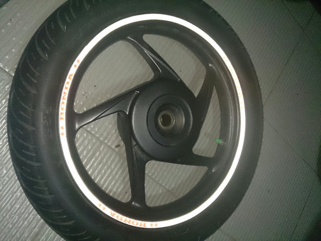 ban tubles michelin S29s 90/80& corsa M33 110/80 ring 14