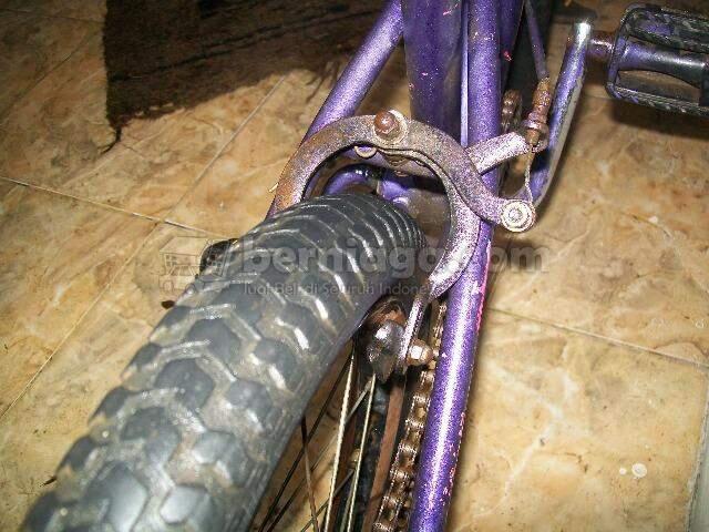 Sepeda BMX merk Wimcycle ukuran 18