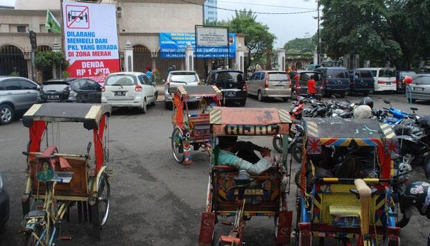 Belanja di Zona Merah Bebas PKL Didenda 1 Juta Rupiah &#91; + pic &#93;