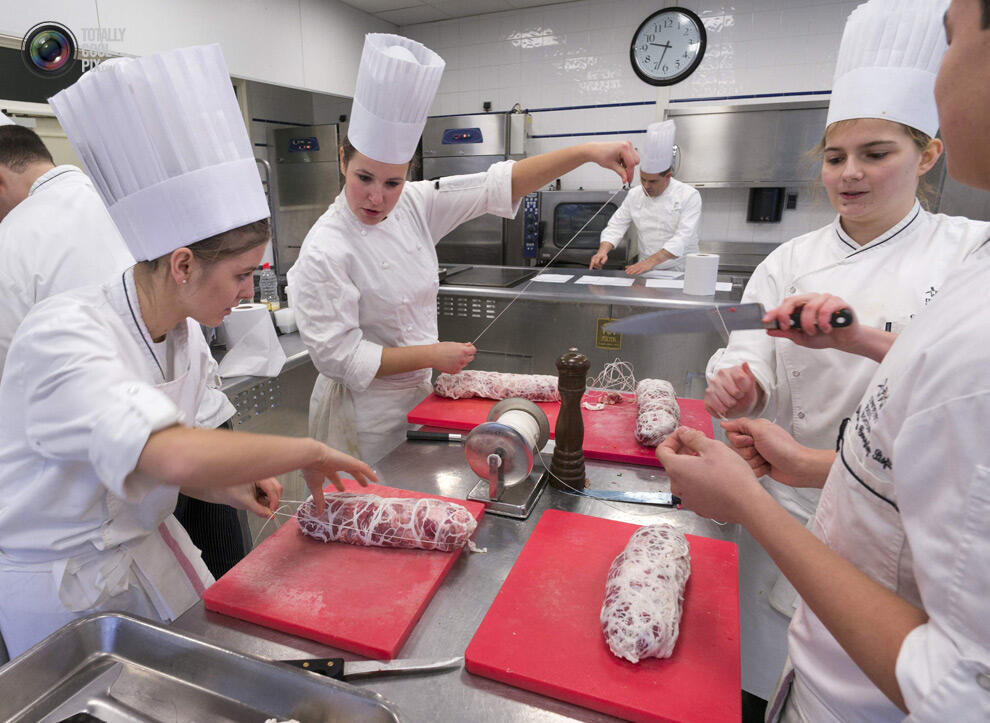Di balik layar&quot; Paul Bocuse Institute &quot;, sekolah kuliner yang disegani di Perancis !