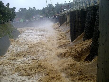 &#91;Siaga 1 tinggi air 220 cm &#93; Ketinggian air Bendung Katulampa berpotensi meningkat