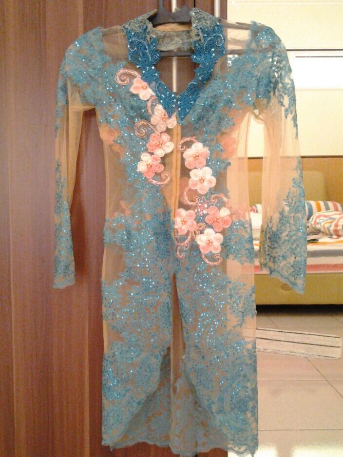 Kebaya modern cocok utk wisuda warna tosca karya designer
