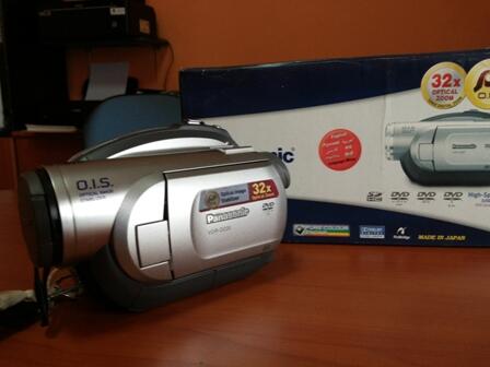 Handycam Panasonic VDR-D220