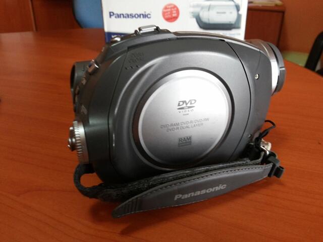 Handycam Panasonic VDR-D220