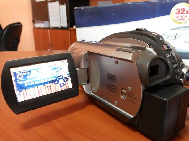 Handycam Panasonic VDR-D220