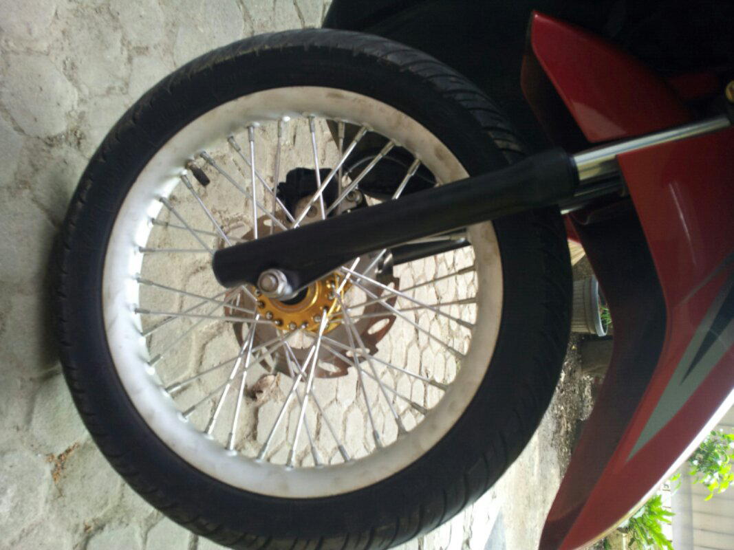 velg motor honda R14 bekas vario