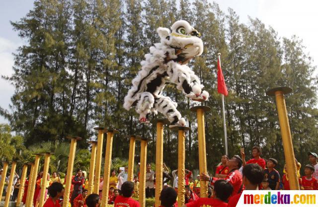 FOTO: Kemeriahan Penyambutan Tahun Baru Imlek di Negara-negara Asia