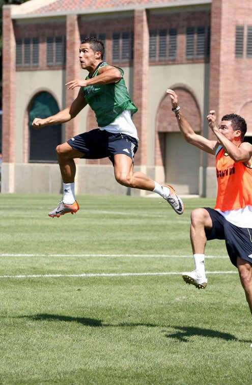 10 Tips Agar Badan Kamu Bisa Seperti Ronaldo