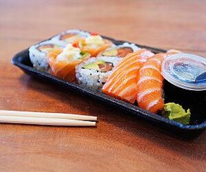 Sushi Harus Selalu Ikan Mentah? Benarkah? Inilah Fakta Menarik Tentang Sushi