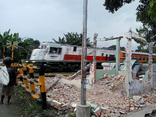 &#91;Update - Lokal&#93; Kecelakaan Kereta Api - Sleman, Yogyakarta