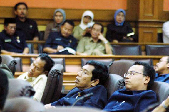 Mengapa Gedung Baru DPR Berbentuk Huruf n?