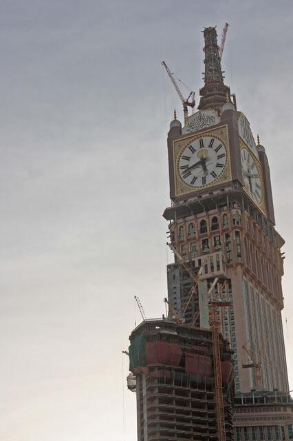 &#91;FOTO&#93;INI DIA PENAMPAKAN MENARA JAM TERSEBAR DI ARAB SAUDI+PROSES PEMBANGUNAN