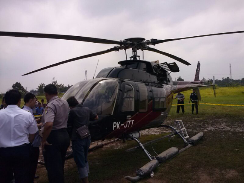 Helikopter Mendarat Darurat di Bekasi