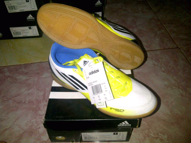 Jual sepatu futsal Adidas Original Murah