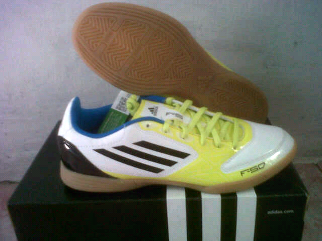 Jual sepatu futsal Adidas Original Murah