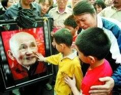 Kisah Tukang Becak Berhati Mulia yang SANGAT MENYENTUH....Nangis Ane Bacanya