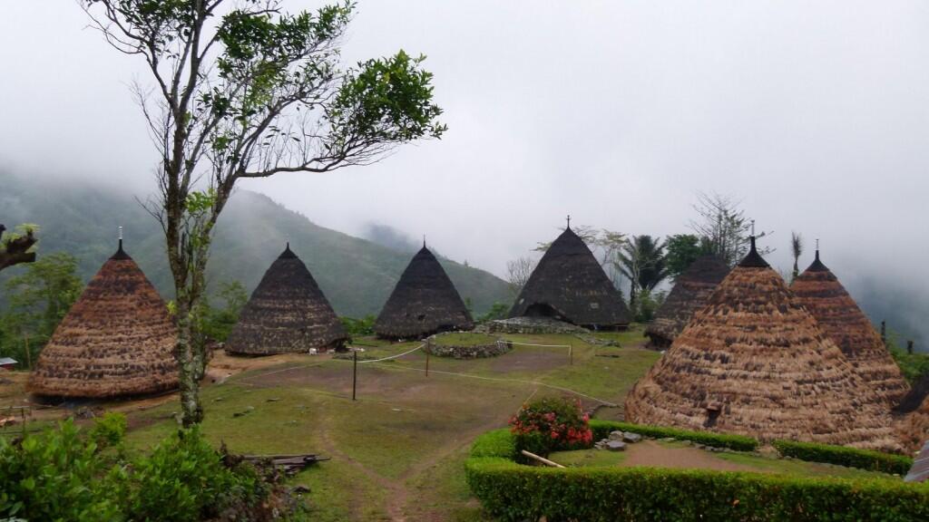 Daftar tempat wisata di NTT yg wajib kamu kunjungi.
