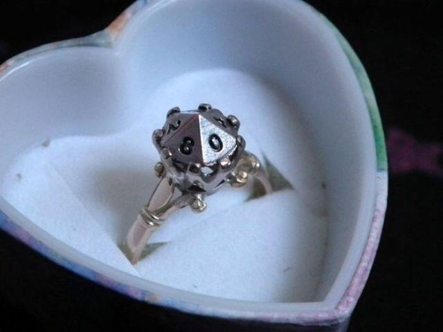 Cincin Pernikahan Dengan Bentuk Yang Unik..