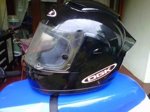 Jual helm rare japan OGK aeroblade mulus dan murah jarang dipakai