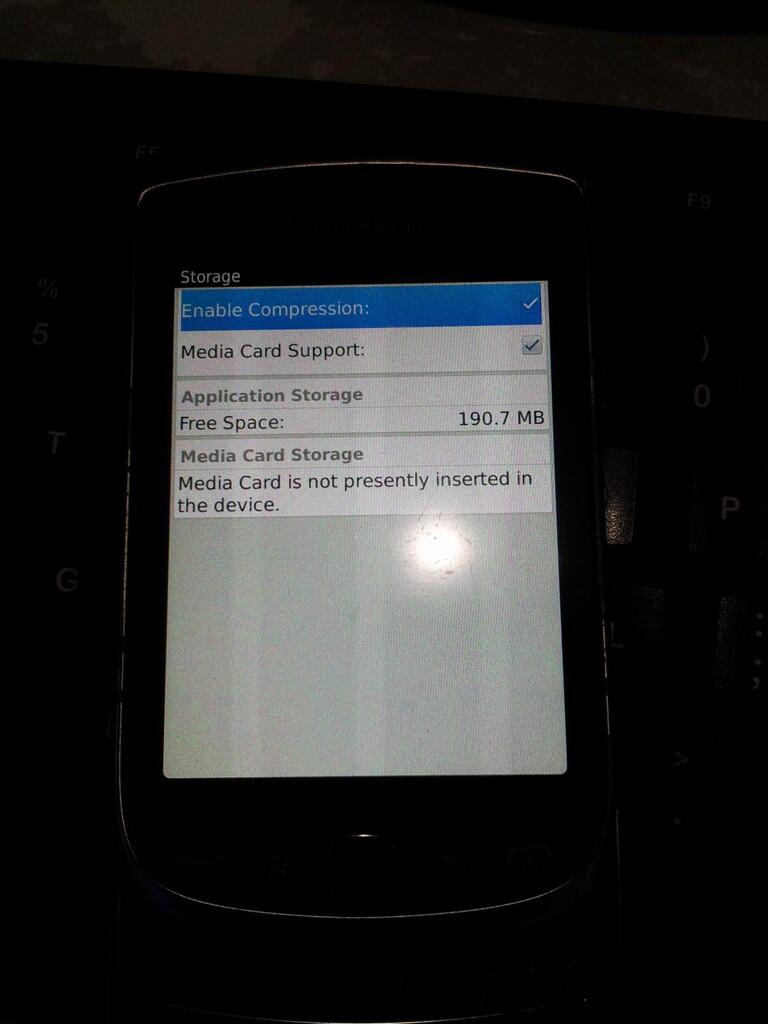 Jasa disable built in media storage Blackberry yg loading stuck 75% disini solusinya.