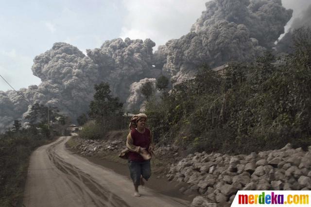 FOTO: Erupsi Dahsyat Gunung Sinabung Tewaskan 14 Warga