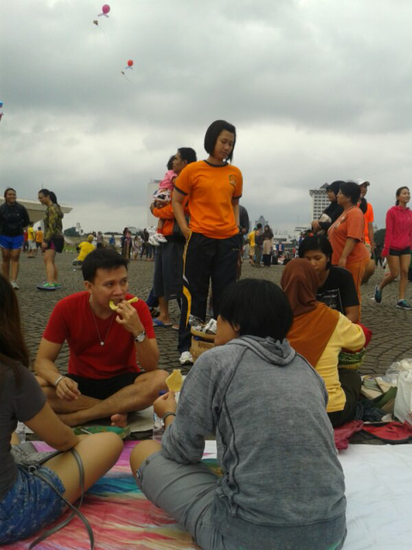 Penampakan Calon Polwan di Monas