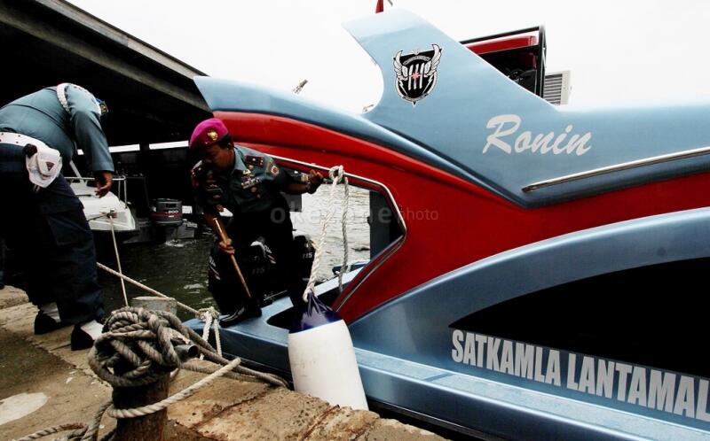 (foto) Patroli Keamanan Laut dengan Speed Boat Ronin